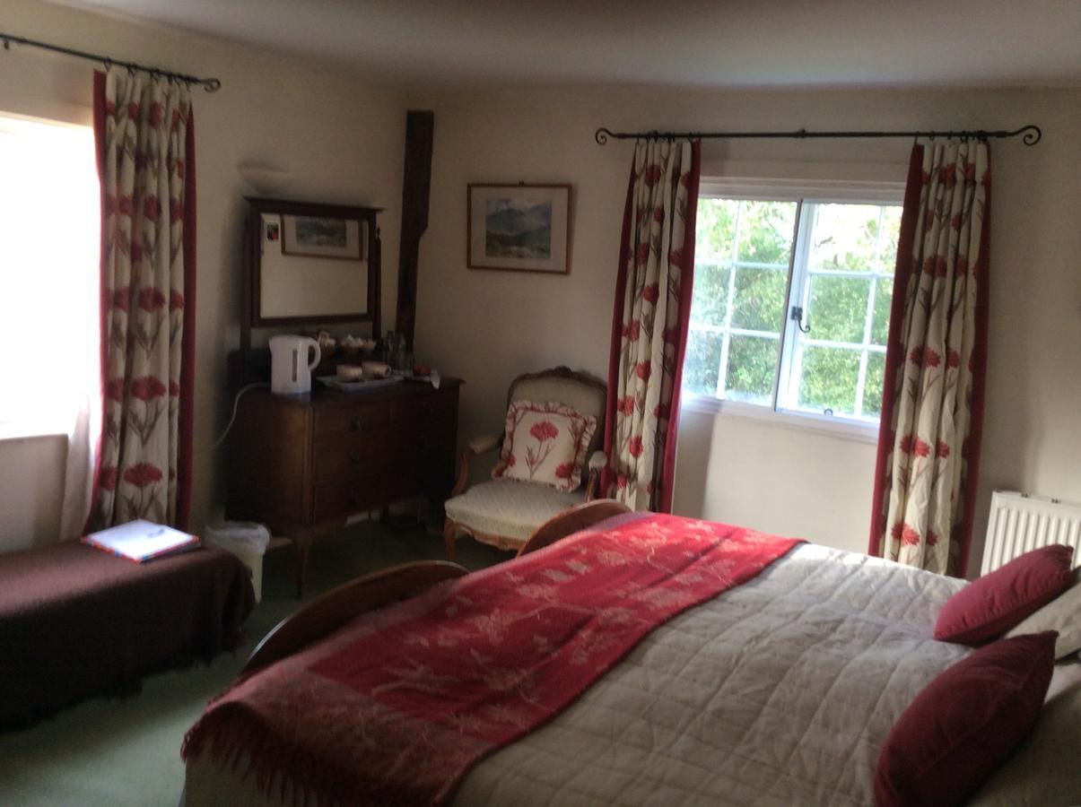Ranvilles Farm House Hotel Romsey Exterior photo
